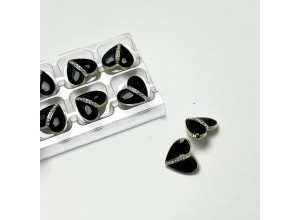 Пуговиц "Черное сердце"