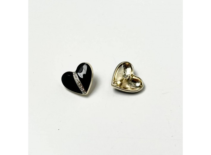 Пуговиц "Черное сердце"