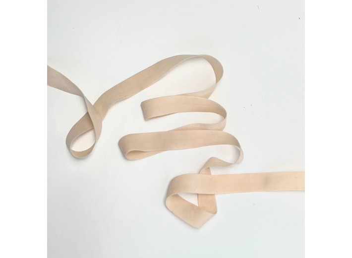 Резинка окантовочная 20 мм Телесный